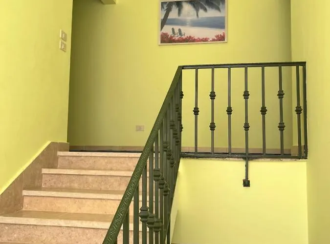 La Vista 5 Beachfront 265m Luxury *